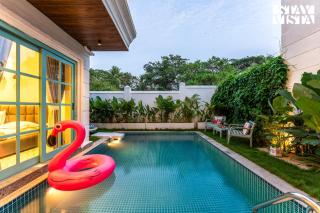 StayVista at Villa Amoraa with Rooftop Jacuzzi - 0