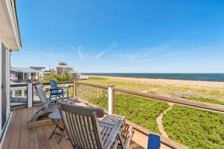 Camp46 Luxury Oceanfront Plum Island Cottage - 7