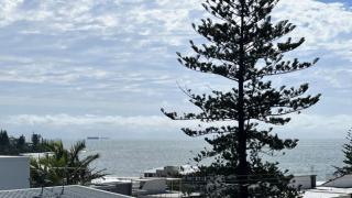 A Minutes Walk To The Beach! - 7
