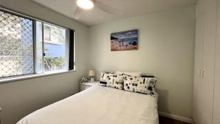 Chequers Caloundra Unit 2 - 6