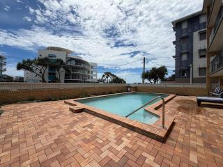 Dulkara 11 Ocean Breezes & Beachfront Cafes Nearby - 9
