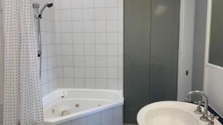 Unit 10 Sea Eagles Apartments - 2
