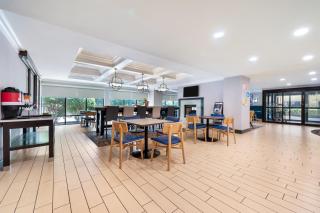 Hampton Inn Plymouth Meeting - 2