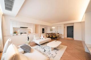 4 Bedroom Apartment with Bund View - 0