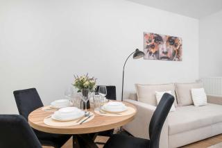 Charming Pet-Friendly Apartment with Terrace by Noclegi Renters - 6