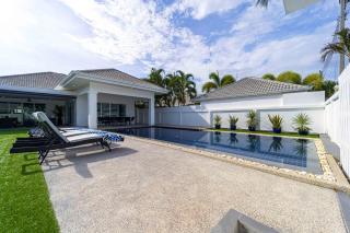 Cozy Modern 3 Bedroom Pool Villa L70 - 1