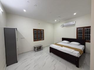Sri Murugan Homestay - 0