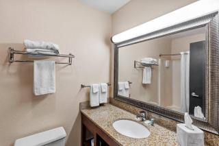 Rodeway Inn - 6