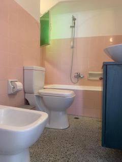 Bright & Spacious 3rd Floor Apartment with Lift 2 Balconies & Park Views Vyronas - 1