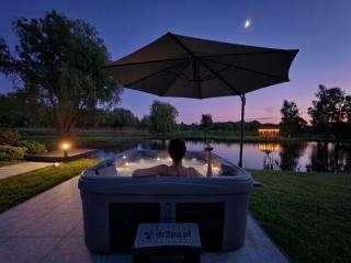 Słoneczny Ogród - Ekskluzywna posiadłość nad wodą, Grill i Jacuzzi - 0
