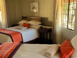 Mokolodi Nature Reserve Elephant Rock Chalets - 2