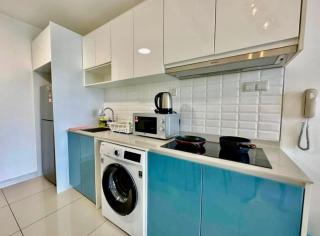 The Continew Residence by Blue Sky - 4