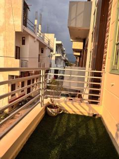 Gharonda Stays - Ganga & Mountain view Luxury 2bhk - 5