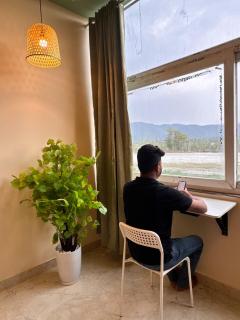 Gharonda Stays - Ganga & Mountain view Luxury 2bhk - 4