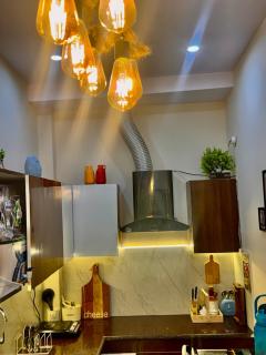 Gharonda Stays - Ganga & Mountain view Luxury 2bhk - 2