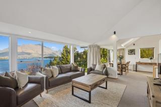 Alpine Horizon - Queenstown Holiday Home - 9