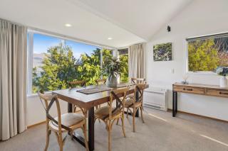 Alpine Horizon - Queenstown Holiday Home - 2