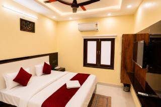 Hotel Hanumat Palace-300 meter Jaipur junction & 1km Sindhi camp bus stand - 1