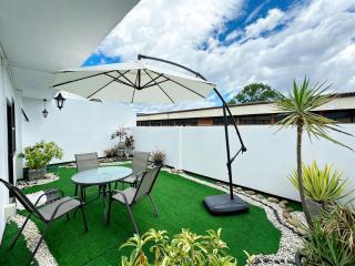 Sleep Walker Poshtel - 1