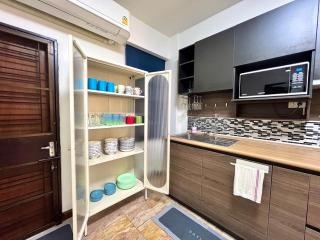 6BR Rooftop Villa near NANA BTS NANA Plaza Benjakitti Park 10 king beds - 8