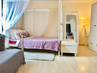 Cozy city studio near the beach, free parking, self check in - 4