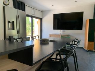 VILLA NIMES EXCEPTIONELLE 3 Chambres - 1