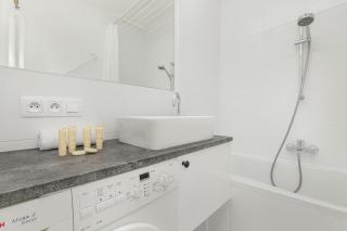 Apartament w Gdyni 200 m do Plaży by Noclegi Renters - 6