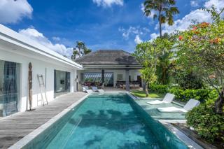 Seminyak villa 3 chambres service 5 - 8
