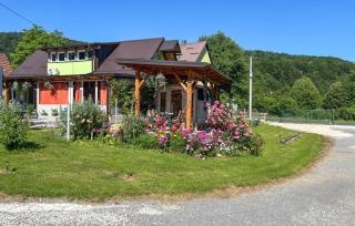 Awesome Apartment In Hreljin Ogulinski With Sauna - 0