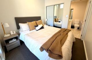 Chic and Modern 1 Bedroom Suite in the Capital - 7
