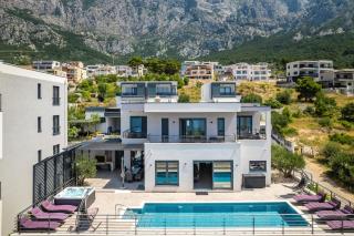 Villa Hota Makarska with pool, hot tub and game room - 0