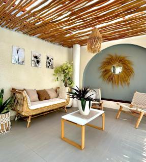 The White Breeze Villa - 2