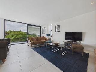 Oakwood House - 4