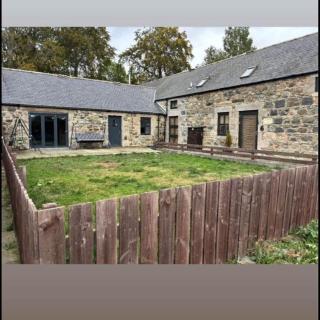 Countryside retreat with kennels & dog out house - 4