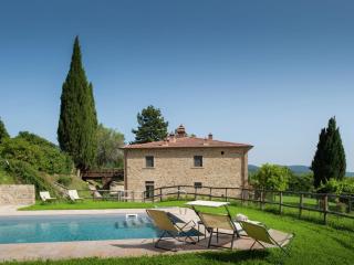 Villa in Tuscany with Organic Wine Estate - 0