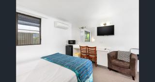 A&A Lodge Motel - 3