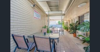 A&A Lodge Motel - 1