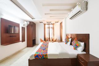 FabHotel The Royal Residency - Dashrathpuri Metro - 1