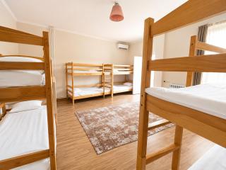 Dreamers Hostel & Hotel Apartment - 2