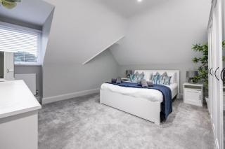 SOBO Loft Sleek Southbourne 2-Bedroom Apartment Close to SOBO Beach - 2