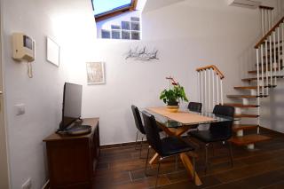 GuestHost - Mansarda San Vitale Charming Studio - 1