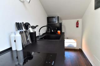 GuestHost - Mansarda San Vitale Charming Studio - 4
