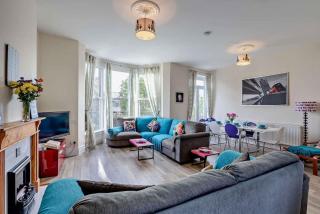 Dizzy Heights Swanage Sleeps 10 with Amazing Views - 0