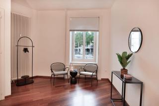City Apt with Free Parking & AC Tram to Center - 7