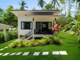 Palm Stays - Relaxed Tropical Living - 9
