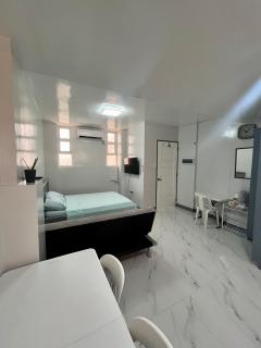 Cornerside Apartment - 8