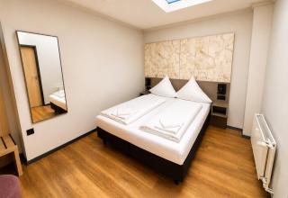 Nivara Hotel - 1