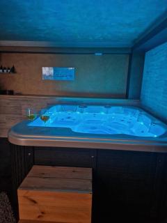 Villa Pezer - private heated pool, sauna and jacuzzi - 4
