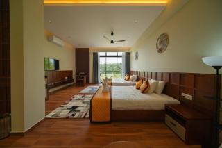 Lake Breeze Resort - 4
