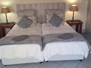 Lyn's Self Catering - 4